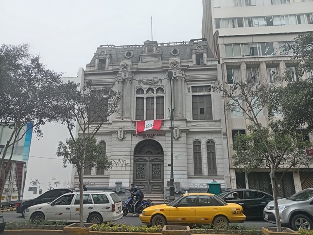 AV. NICOLAS DE PIEROLA N 661, CERCADO