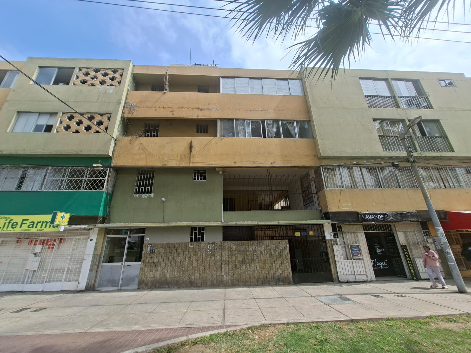 JR. SANTA NICERATA N� 372 OFICINA 212, CERCADO