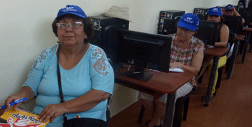 ￼SAT apertura nuevo taller de Computación para sus Contribuyentes Puntuales